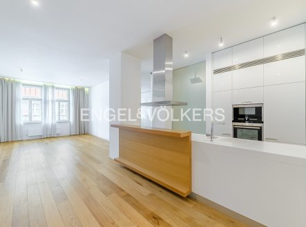 Pronájem bytu, 5+kk, 184 m²
