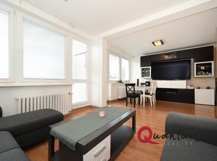 Pronájem bytu, 3+kk, 72 m²