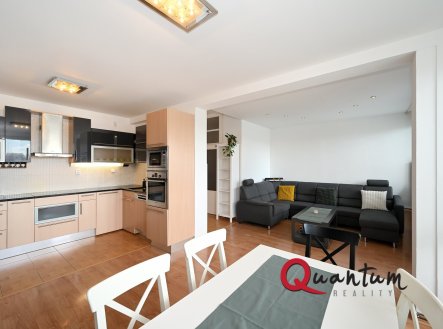 Pronájem bytu, 3+kk, 72 m²