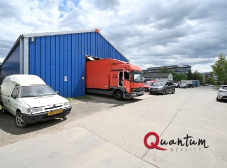 Pronájem komerčního objektu, sklad, 384 m²