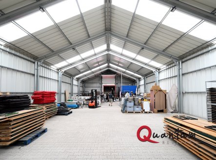 Pronájem komerčního objektu, sklad, 384 m²