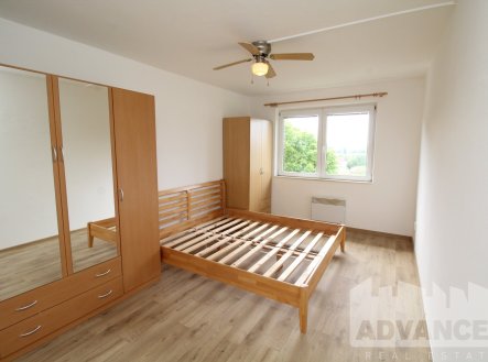 Pronájem bytu, 2+1, 42 m²
