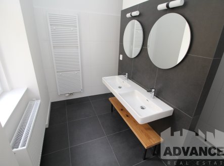 Pronájem bytu, 3+kk, 82 m²