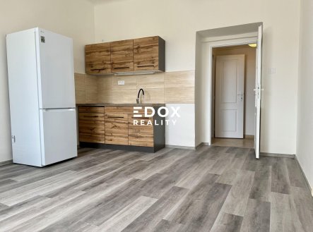 Pronájem bytu, 1+kk, 30 m² obrázek