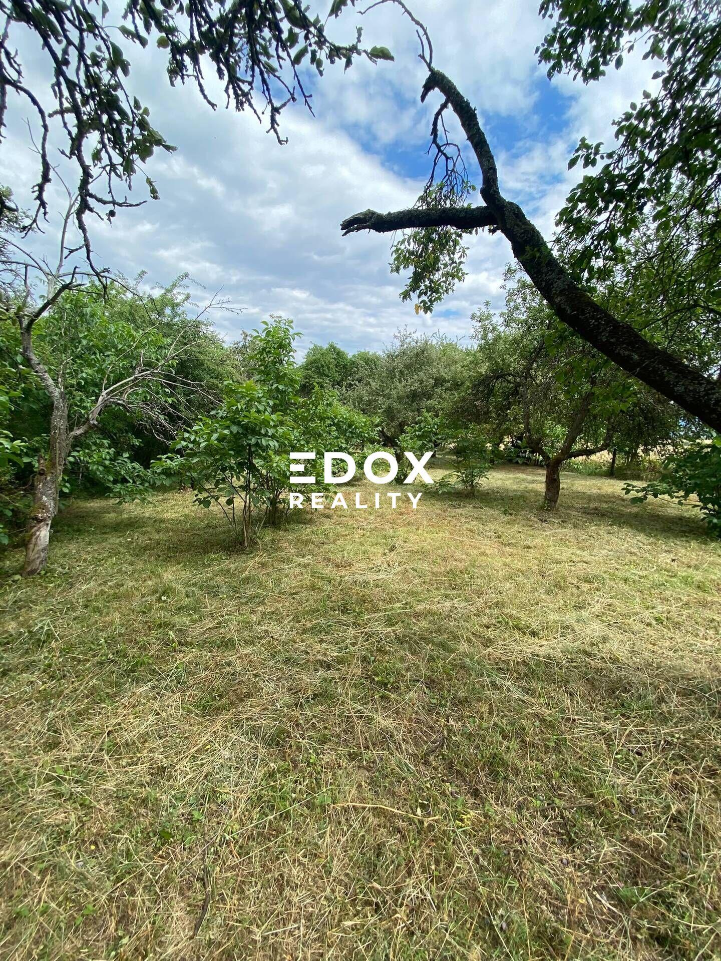 Prodej lukrativního stavebního pozemku 2 794m2, v žádané lokalitě Hudlice, okres Beroun.