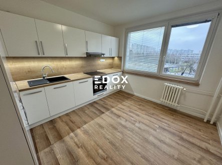 Pronájem bytu, 3+1, 79 m²