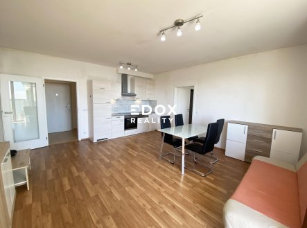 Pronájem bytu, 2+kk, 57 m²