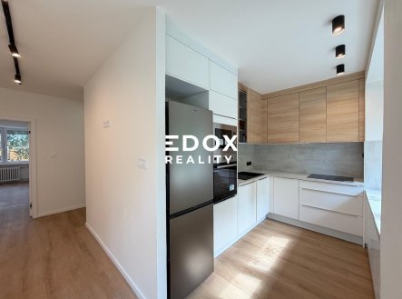 Pronájem bytu, 3+kk, 58 m²
