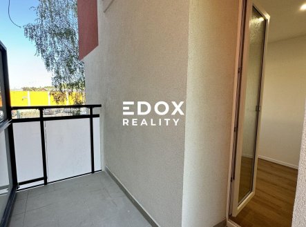 Pronájem bytu, 3+kk, 58 m²