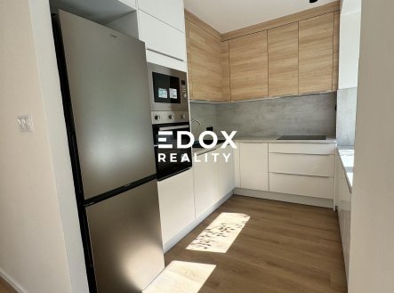 Pronájem bytu, 3+kk, 58 m²