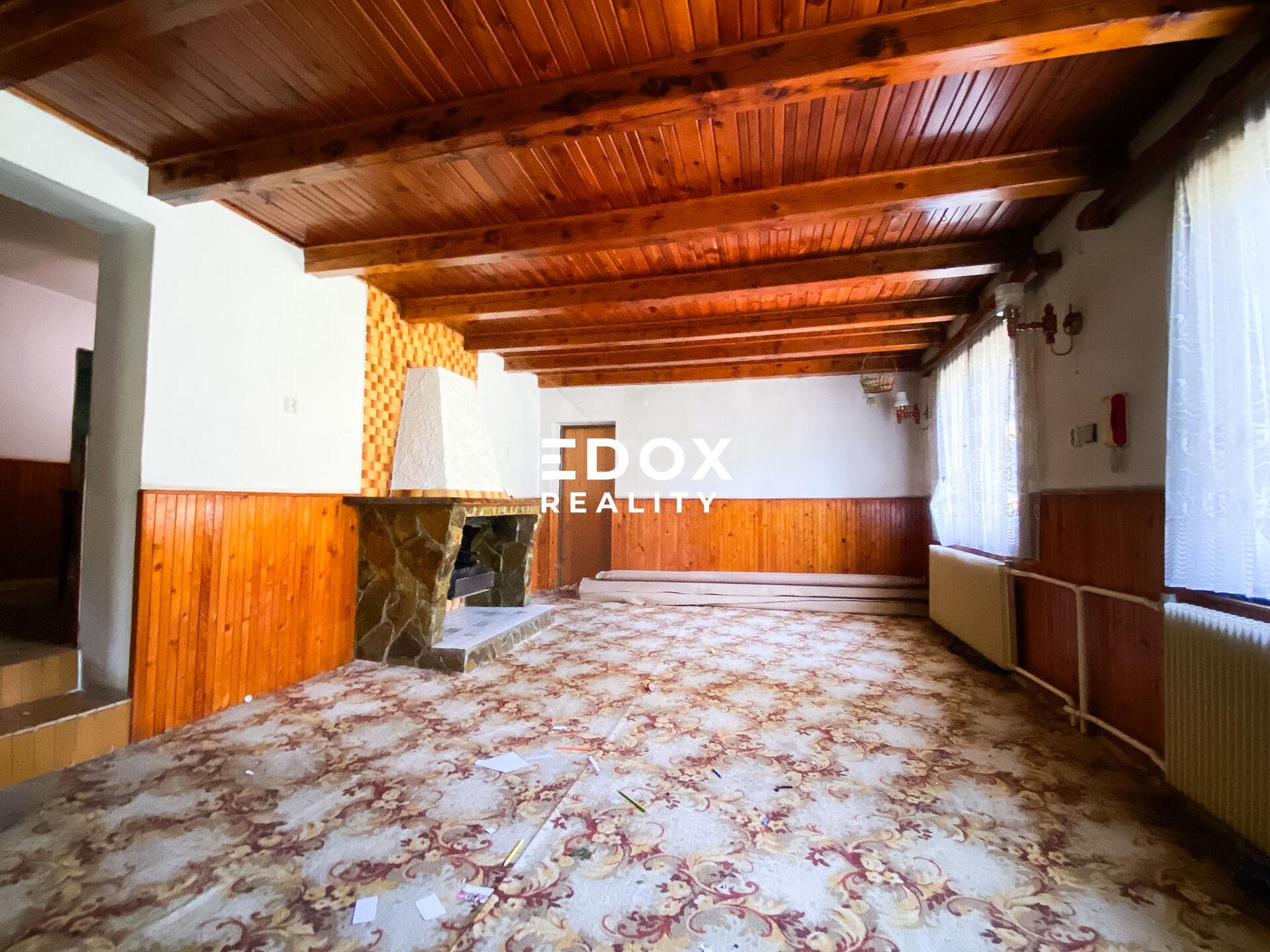Prodej RD 300 m2, pozemek 2228 m2, Braškov.