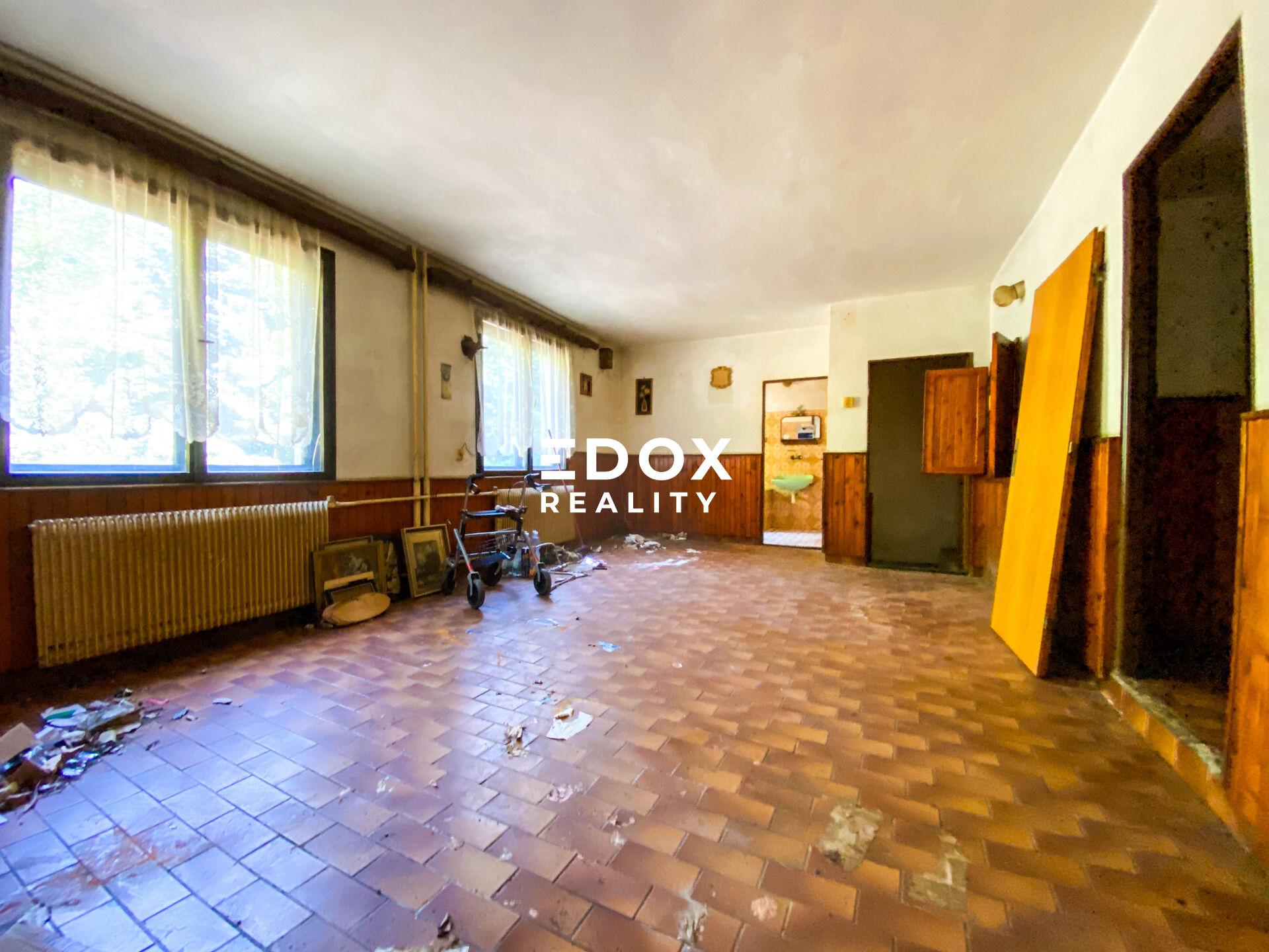 Prodej RD 300 m2, pozemek 2228 m2, Braškov.
