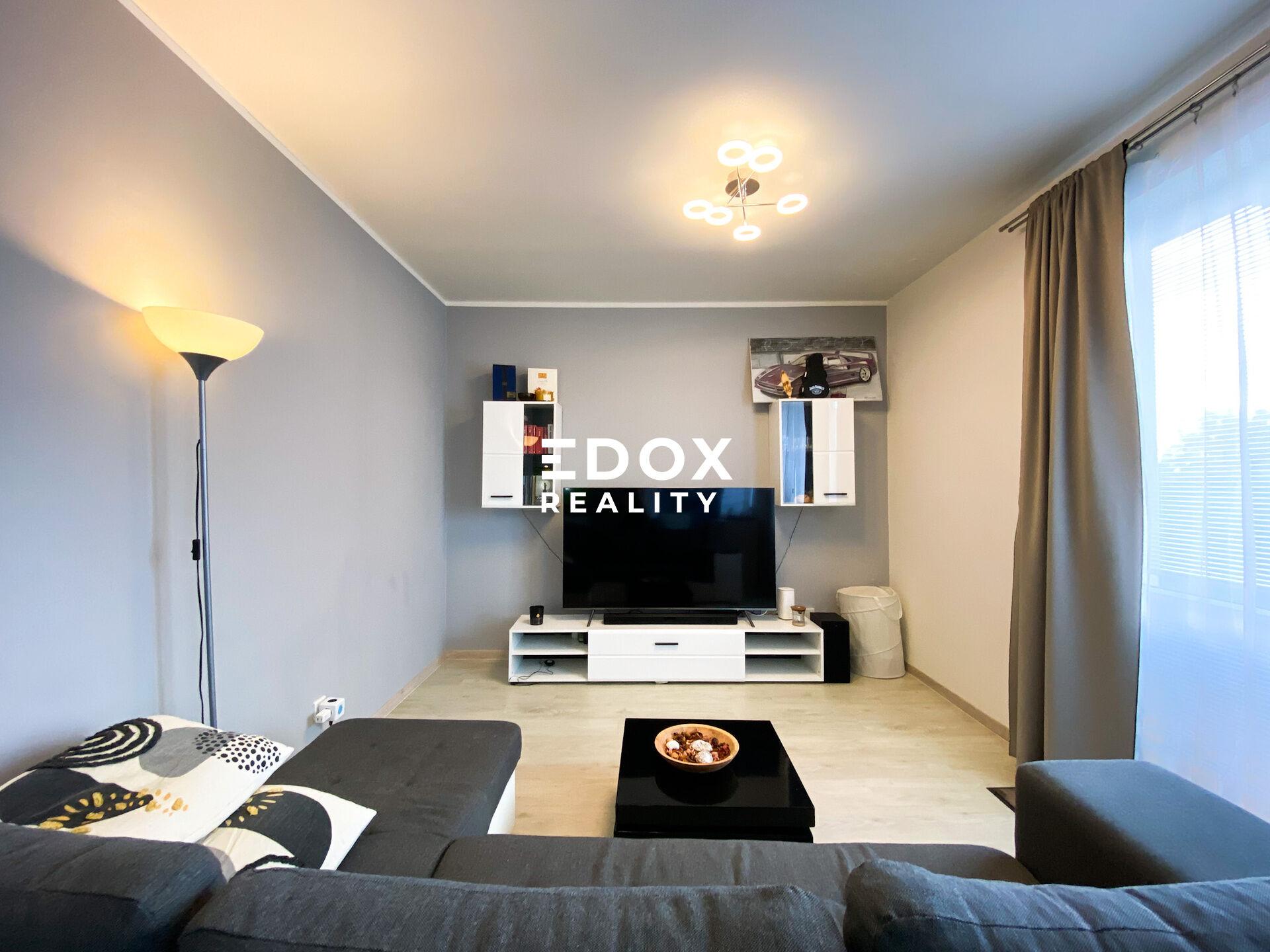 Prodej bytu 2 + KK, 56 m², OV, Z, ulice Ecksteinova, Chýně – Praha západ.