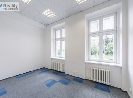 Pronájem kanceláře, 80 m²
