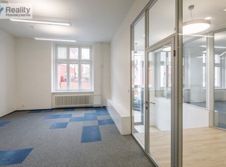 Pronájem kanceláře, 80 m²