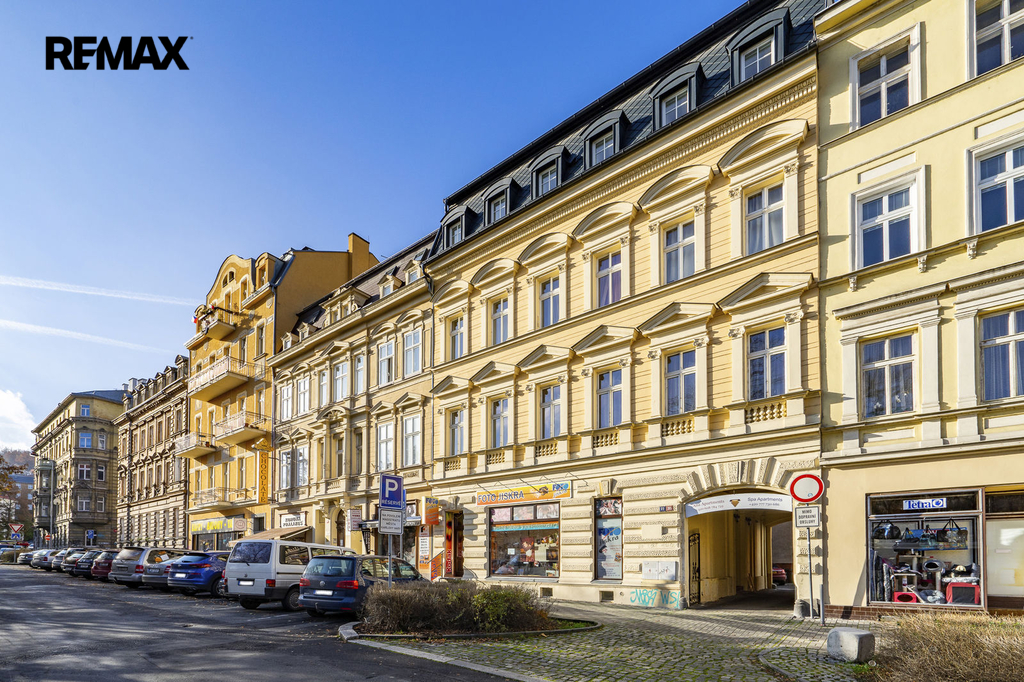 cinzovni-dum-kv-centrum-exterier110.jpg