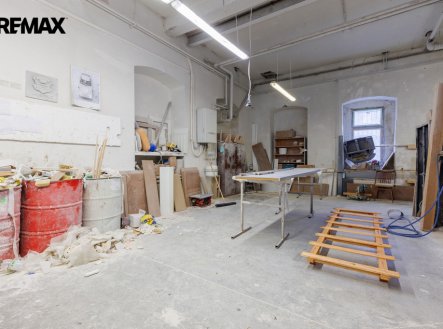 Prodej výrobní prostory, 1 766 m²