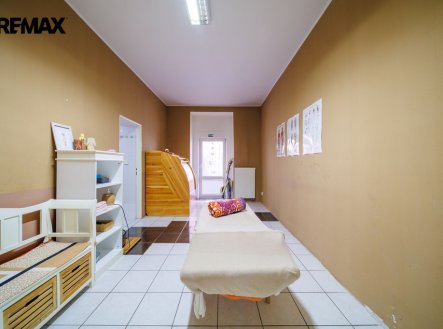 Prodej obchodní prostory, 113 m²