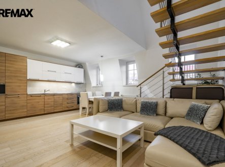 Pronájem bytu, 4+kk, 118 m²