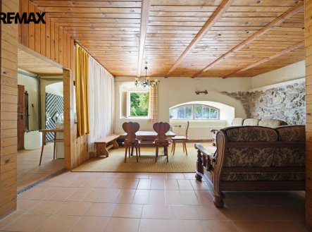 Prodej pozemku pro komerční výstavbu, 105 830 m²