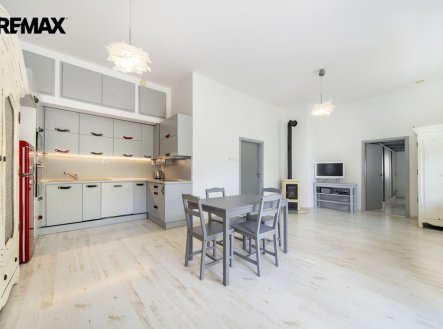 Pronájem bytu, 3+kk, 70 m²