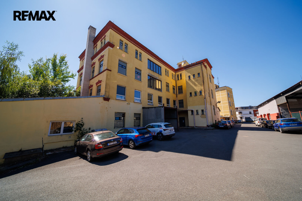 516a9741-hdr.jpg