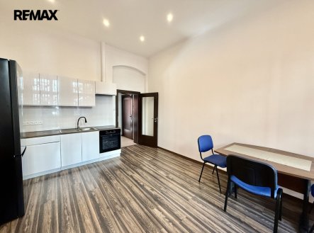Pronájem bytu, 2+kk, 45 m²