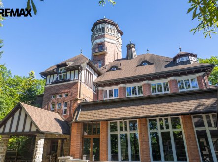 Prodej hotel, 1 500 m²