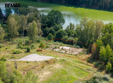 Prodej pozemku pro bydlení, 1 587 m²