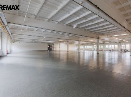 Pronájem skladu, 2 489 m²
