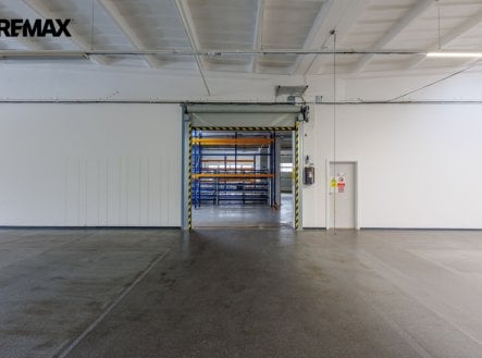 Pronájem skladu, 2 489 m²