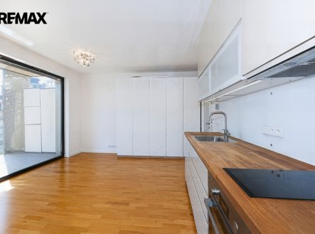 Pronájem bytu, 1+kk, 38 m²