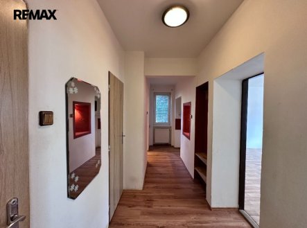 Pronájem bytu, 2+1, 60 m²