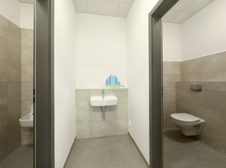 Pronájem obchodní prostory, 28 m²