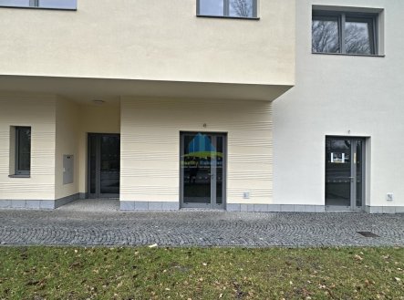 Pronájem obchodní prostory, 28 m²