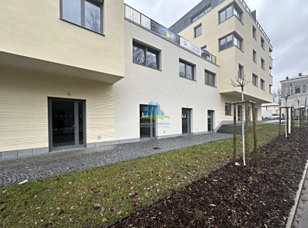 Pronájem obchodní prostory, 28 m²