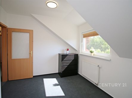 Pronájem domu/vily, 143 m²