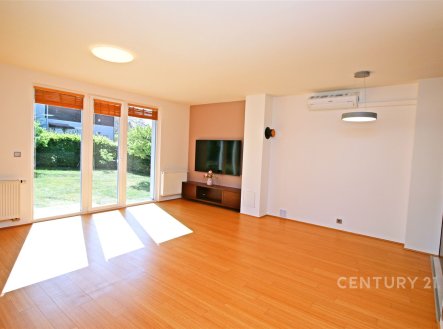 Pronájem domu/vily, 143 m²