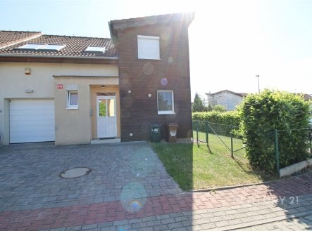 Pronájem domu/vily, 143 m² obrázek