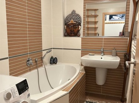 Pronájem bytu, 2+kk, 82 m²