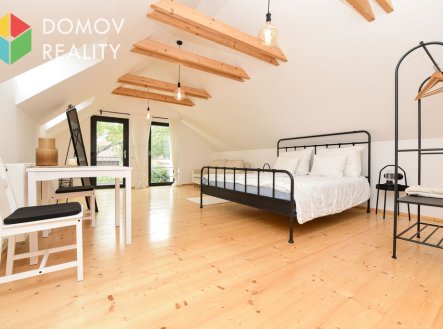 Pronájem bytu, 1+kk, 35 m²