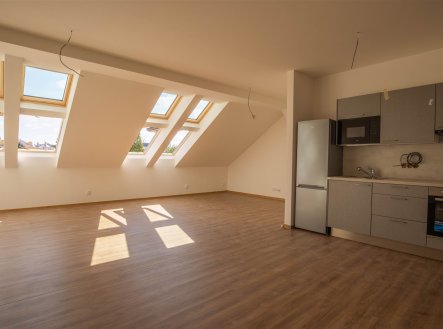 Pronájem kanceláře, 63 m²