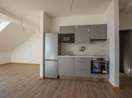 Pronájem bytu, garsoniéra, 63 m²