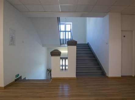 Pronájem bytu, garsoniéra, 63 m²