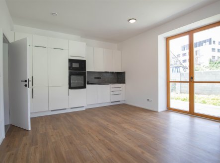 Pronájem bytu, 3+kk, 76 m²