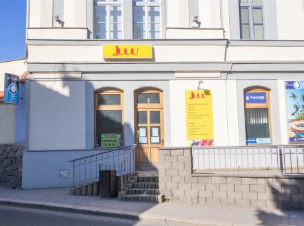Pronájem obchodní prostory, 61 m²