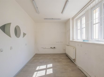 Pronájem obchodní prostory, 61 m²