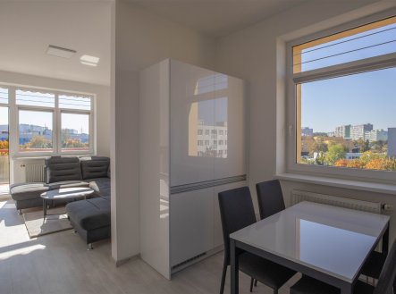 Pronájem bytu, 3+kk, 83 m²