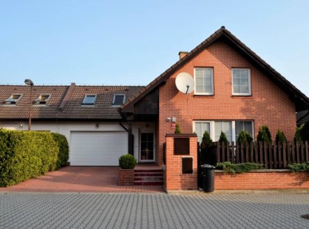 Pronájem domu/vily, 250 m²
