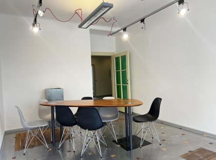 Pronájem kanceláře, 110 m²